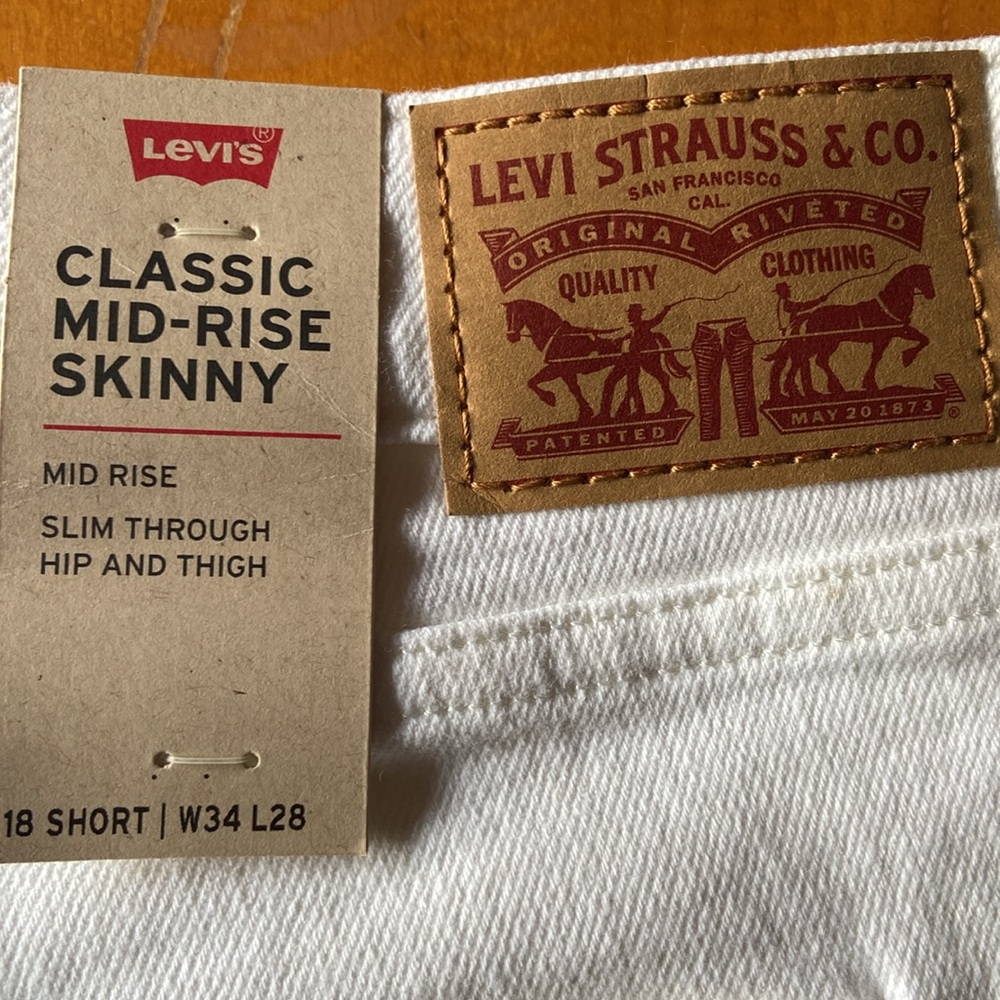 Levi's White Classic Mid-Rise Skinny Jeans Timeless Style Size 18 - Picture 10 of 13